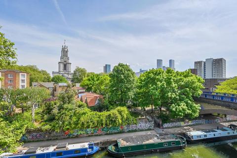 Wharf Lane, Limehouse, London, E14 2 bed flat for sale