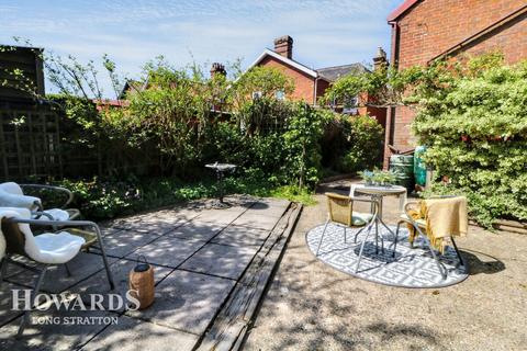 London Road, Harleston 4 bed semi