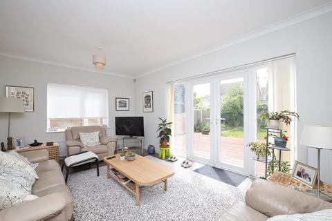 Stanley Road, Broadstairs, Kent, CT10 6 bed detached house for sale