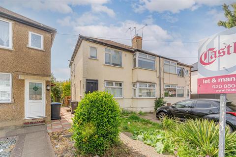 Lansbury Road, Enfield 2 bed maisonette for sale