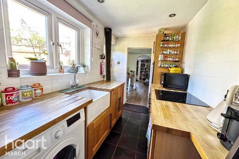 Nene Parade, March 2 bed character property for sale