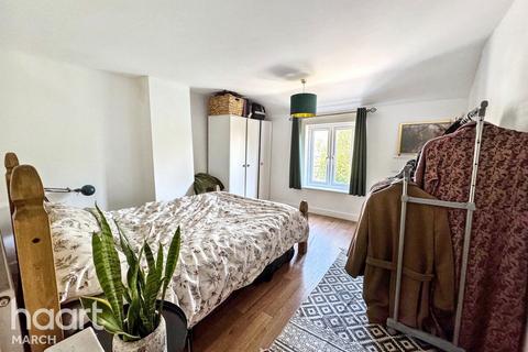 Nene Parade, March 2 bed character property for sale