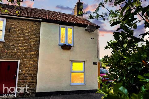 Nene Parade, March 2 bed character property for sale