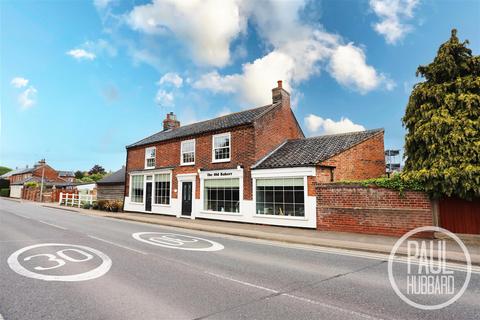 London Road, Wrentham, NR34 3 bed detached house for sale