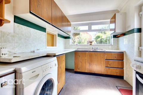 High Street, ROCHESTER 3 bed semi