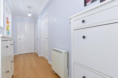St. Peter's Street, Maidstone, Kent 2 bed flat for sale
