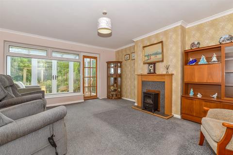 Forge Close, Sellindge, Ashford, Kent 2 bed semi
