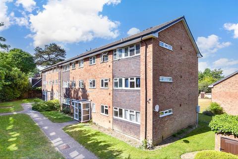 Pampisford Road, Purley, Surrey 2 bed ground floor flat for sale