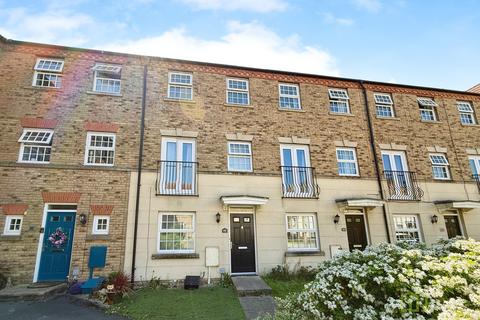 Squirrel Chase, Witham St Hughs LN6 3 bed townhouse for sale