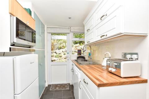 Farningham Road, Caterham, Surrey 2 bed semi