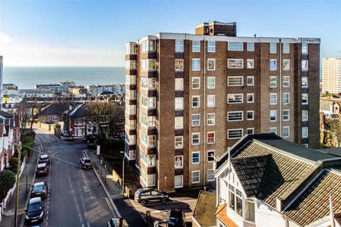 Belle Vue Gardens, Brighton 2 bed apartment for sale