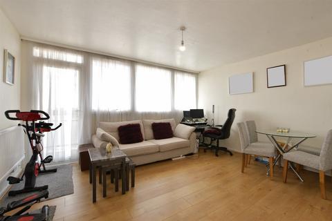 Yellowpine Way, Chigwell, Essex 1 bed flat for sale