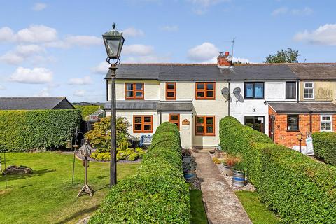 Ingatestone Road, Highwood, Chelmsford 3 bed end of terrace house for sale
