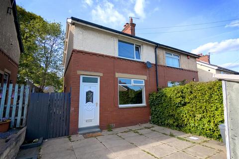 Whiteley Avenue, Sowerby Bridge HX6 2 bed semi