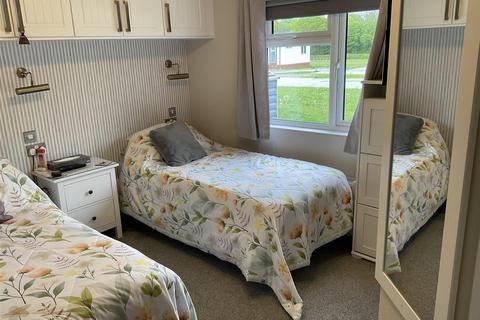 The Broyle, Ringmer, Lewes, East Sussex 2 bed park home for sale