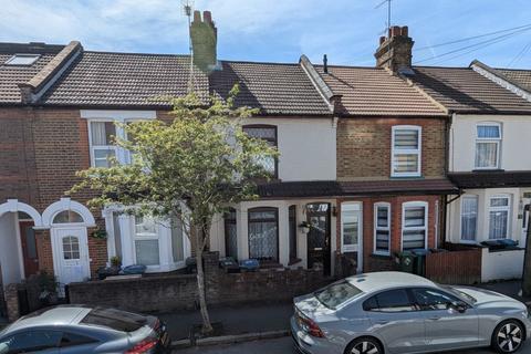 Diamond Road, Watford, WD24 3 bed cottage for sale