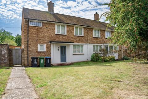 22, Boxmoor, HP1 3 bed semi