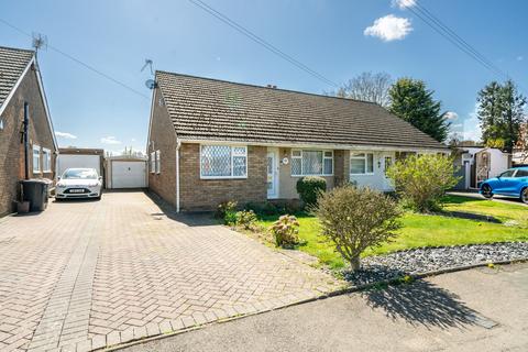 Five Oaks, Caddington, LU1 2 bed semi