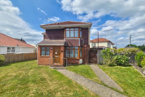 St. Michaels Road, Totton SO40 3 bed detached house for sale