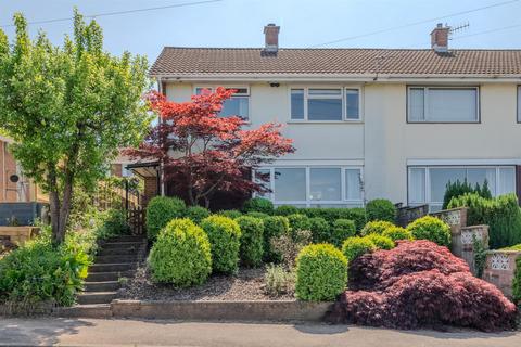 Golf Road, Pontypool NP4 3 bed semi