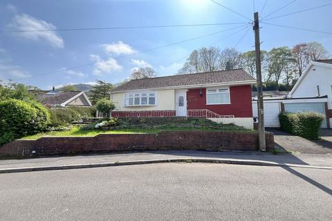 Stephens Crescent, Govilon... 2 bed bungalow for sale