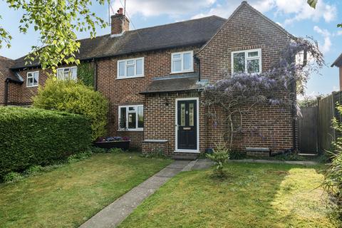 Frog Grove Lane, Wood Street Village... 3 bed semi