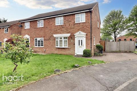 Barnston Close, Luton 3 bed semi