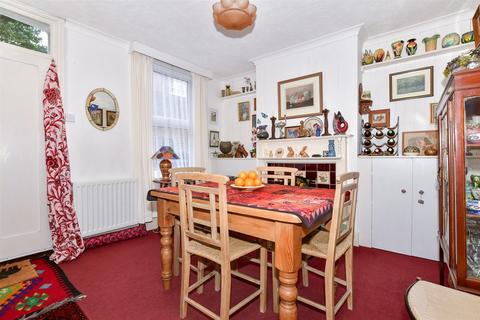 Eastgate Terrace, Rochester ME1 2 bed end of terrace house for sale