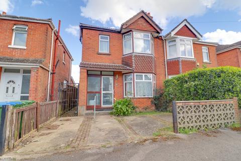 Leighton Road, Itchen 3 bed semi