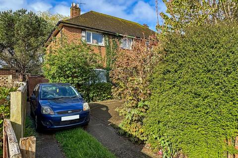 Clun Road, Littlehampton BN17 3 bed semi