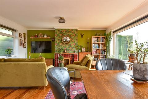 Bramble Rise, Westdene, Brighton... 3 bed semi