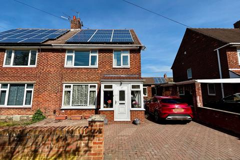 Goathland Avenue, Longbenton... 3 bed semi