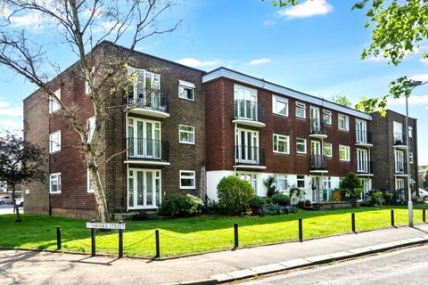 Flat 3, Norfolk Court, Victoria Park... 2 bed flat for sale