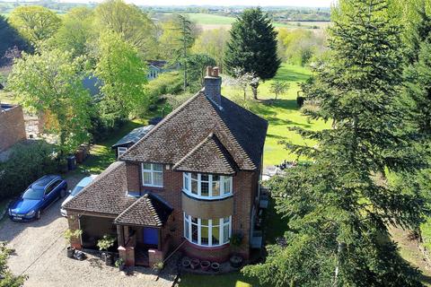 East Hanningfield Road, Sandon 3 bed detached house for sale