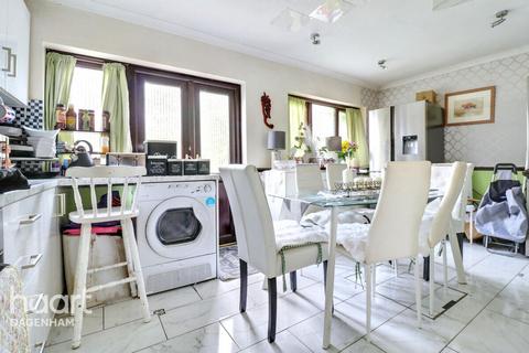 Sterry Road, Dagenham 3 bed end of terrace house for sale