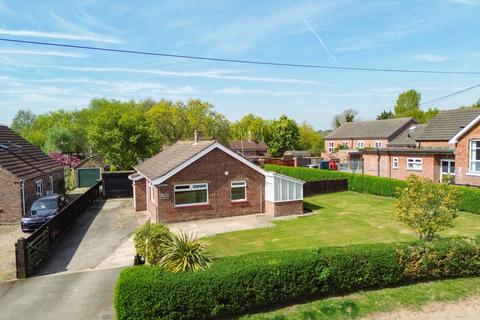 Main Road, Toynton All Saints... 2 bed detached bungalow for sale