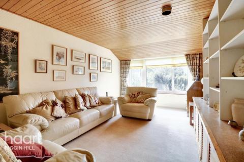 Victoria Gardens, Biggin Hill 4 bed semi