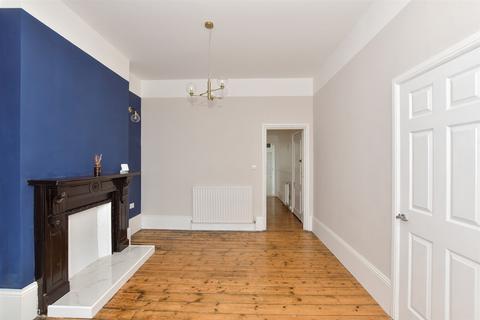 Sea Street, Herne Bay, Kent 2 bed flat for sale
