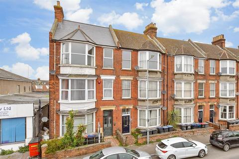 Sea Street, Herne Bay, Kent 2 bed flat for sale