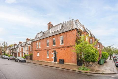 Glenloch Road, Belsize Park, London, NW3 1 bed flat for sale