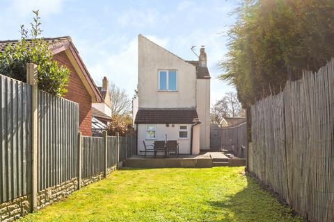 South Street, Morton, DN21 2 bed detached house for sale
