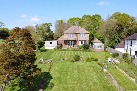 Rye Road, Newenden 3 bed detached house for sale