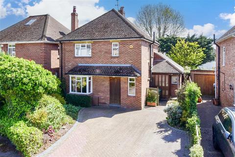 Shirley Way, Bearsted, Maidstone, Kent 3 bed detached house for sale