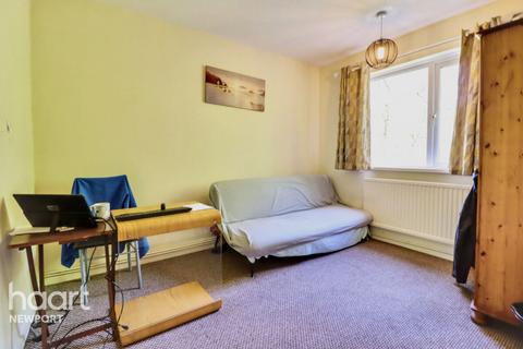 Roding Close, Newport 2 bed apartment for sale