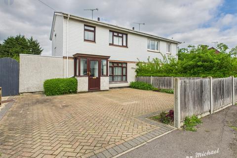 Taylor Road, Aylesbury 3 bed semi