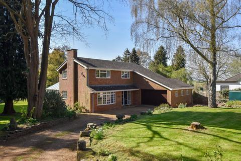 Birds Hill Road, Towcester, NN12 4 bed detached house for sale