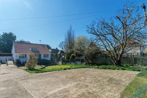 Seabrook Road, Hythe, Kent 3 bed detached bungalow for sale