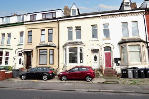 22 Regent Road, Blackpool FY1 4LY 11 bed terraced house for sale