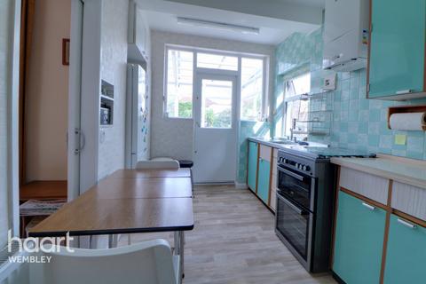 Preston Road Area 3 bed semi