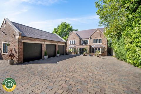 Bawtry Road, Doncaster 5 bed detached house for sale